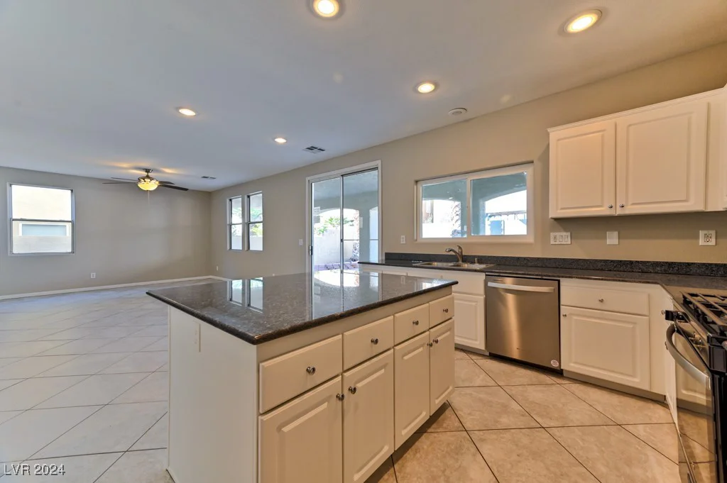 6137 Talbot Springs, North Las Vegas, NV 89081