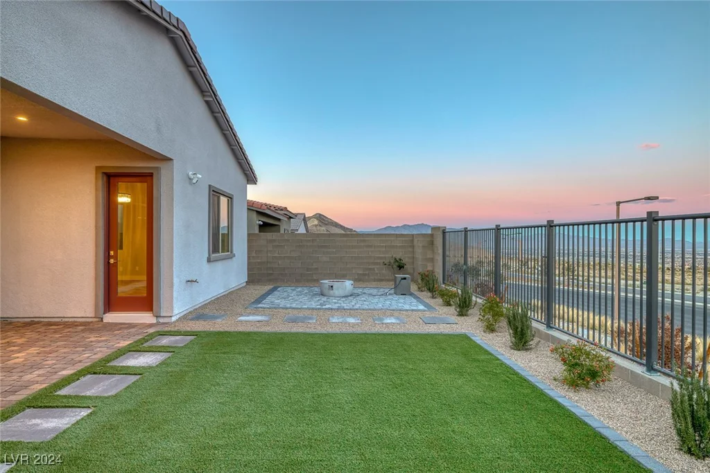 2230 Pigeon Hawk, Las Vegas, NV 89138