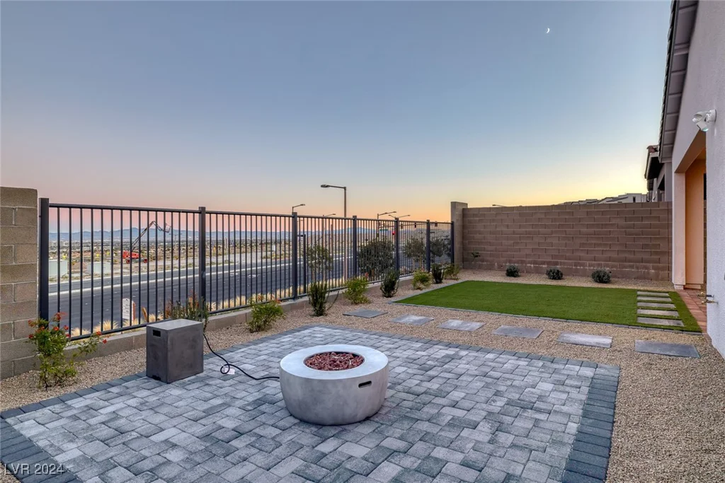 2230 Pigeon Hawk, Las Vegas, NV 89138