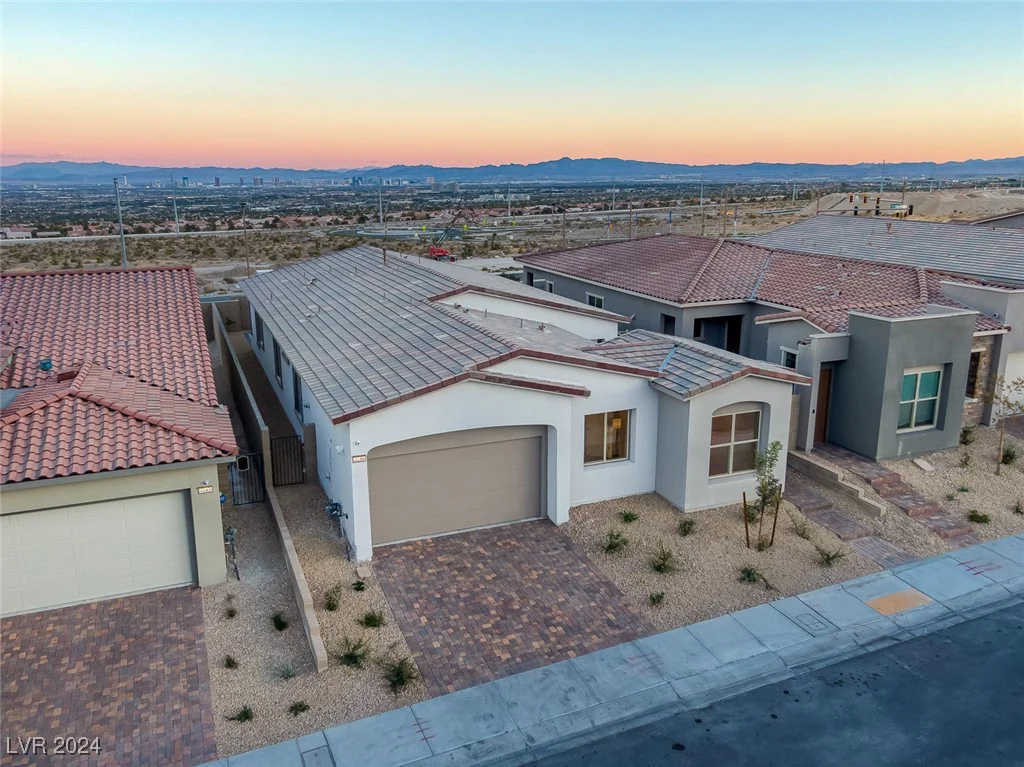 2230 Pigeon Hawk, Las Vegas, NV 89138