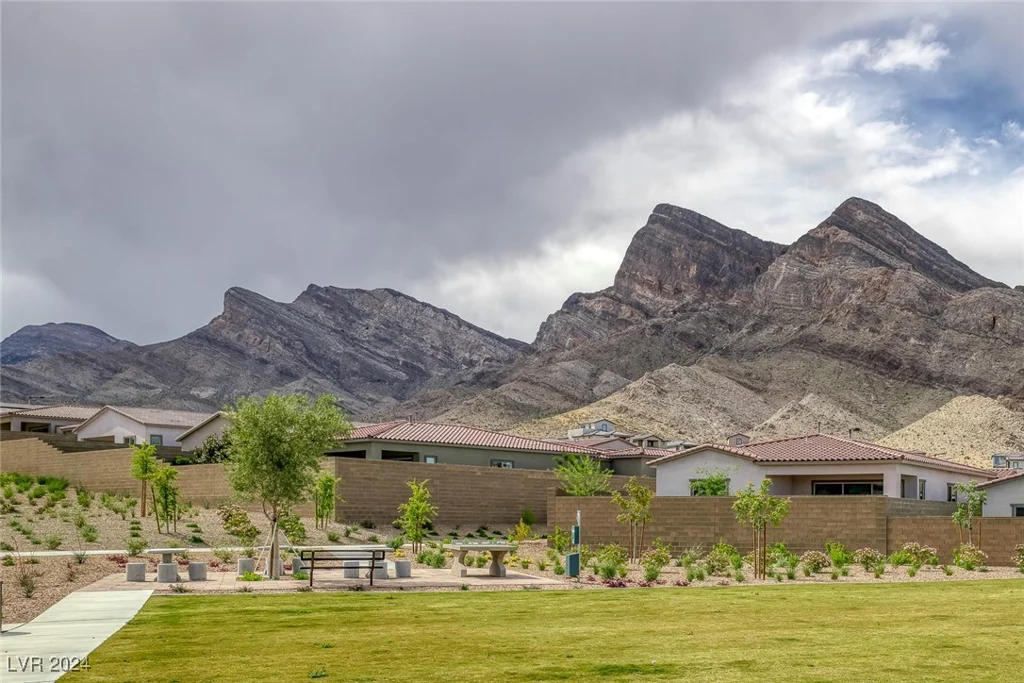2230 Pigeon Hawk, Las Vegas, NV 89138