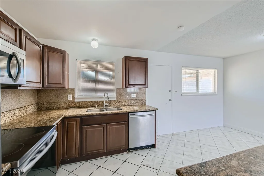 4323 Ridgedale, Las Vegas, NV 89121