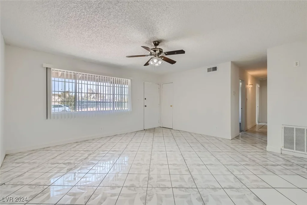 4323 Ridgedale, Las Vegas, NV 89121