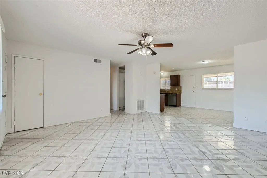 4323 Ridgedale, Las Vegas, NV 89121