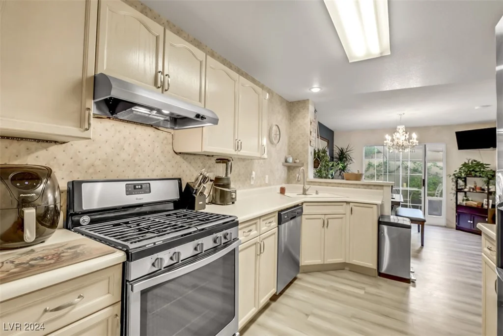 7705 ALLANO, Las Vegas, NV 89128