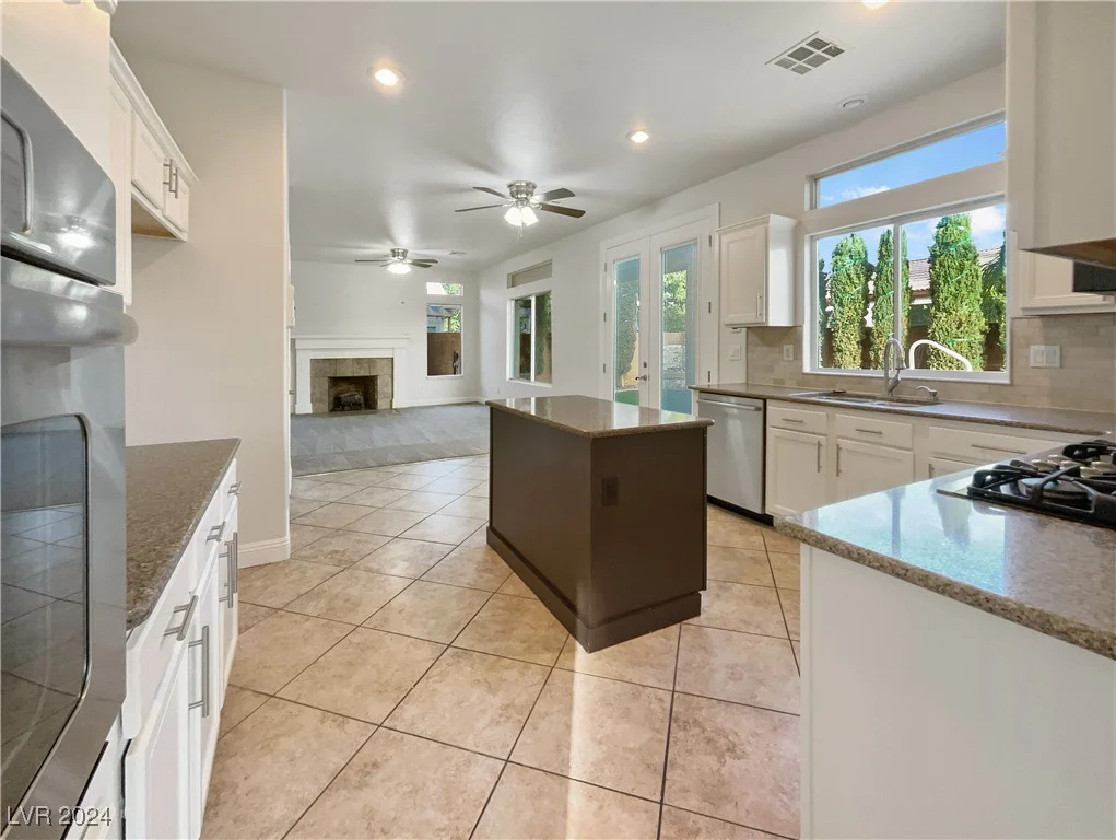 7942 Quail Mountain, Las Vegas, NV 89131