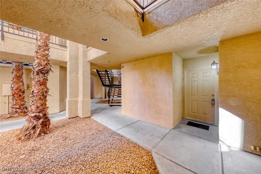 7147 Durango, Las Vegas, NV 89113
