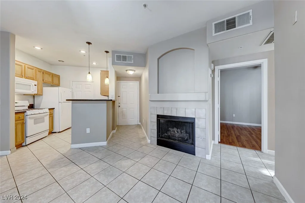 7147 Durango, Las Vegas, NV 89113