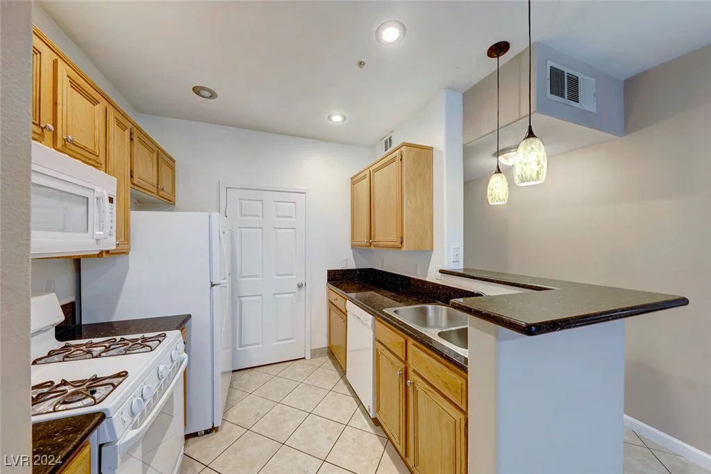 7147 Durango, Las Vegas, NV 89113