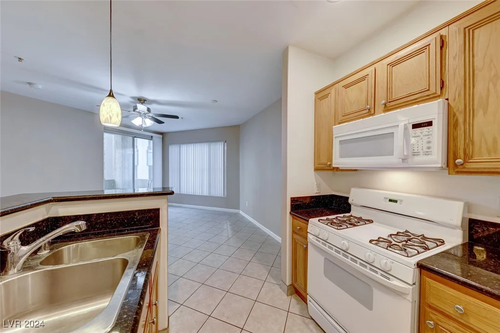 7147 Durango, Las Vegas, NV 89113