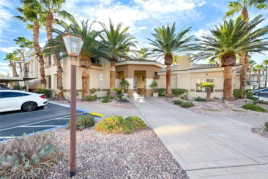 7147 Durango, Las Vegas, NV 89113
