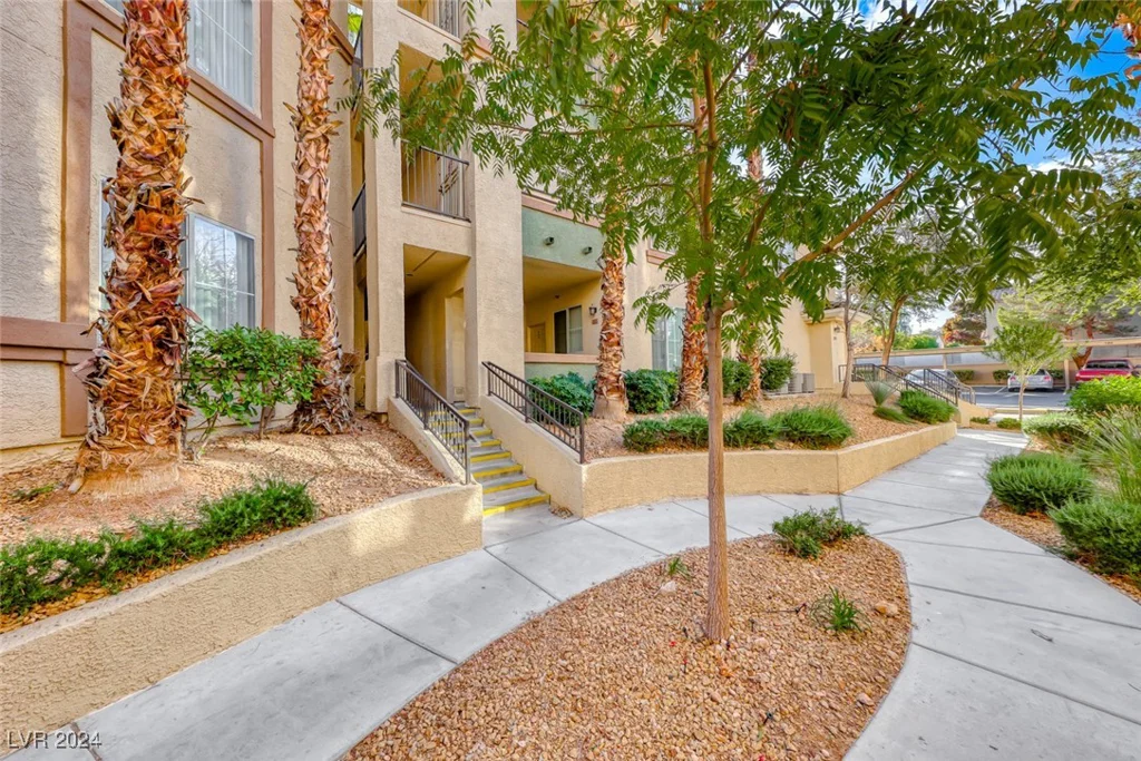 7147 Durango, Las Vegas, NV 89113
