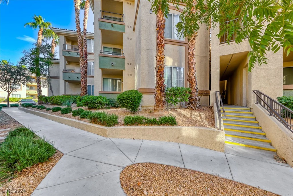 7147 Durango, Las Vegas, NV 89113