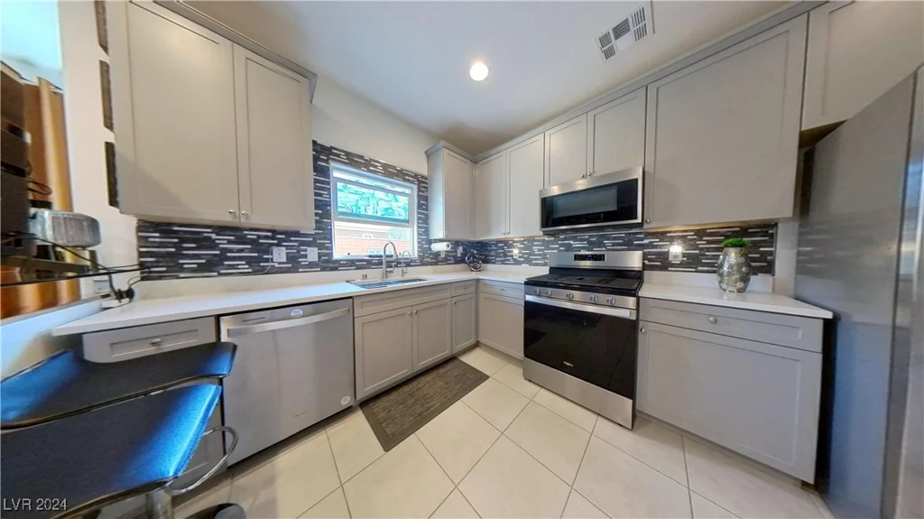 417 Desert Cadence, Henderson, NV 89011