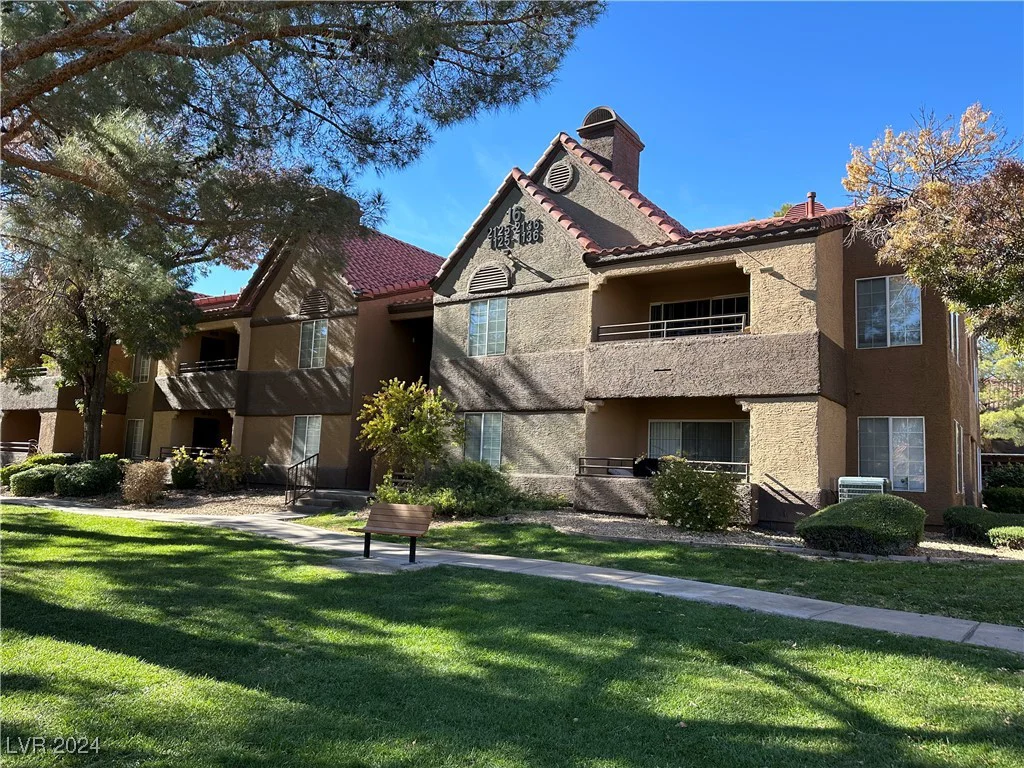 2200 Fort Apache, Las Vegas, NV 89117