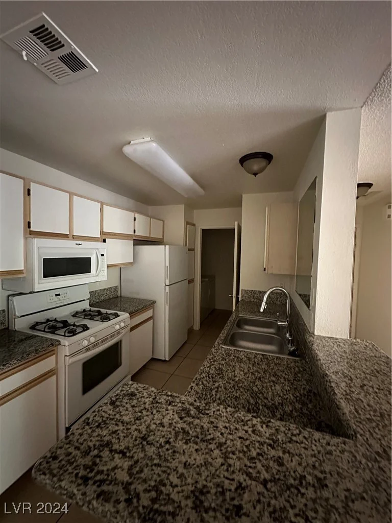 2200 Fort Apache, Las Vegas, NV 89117
