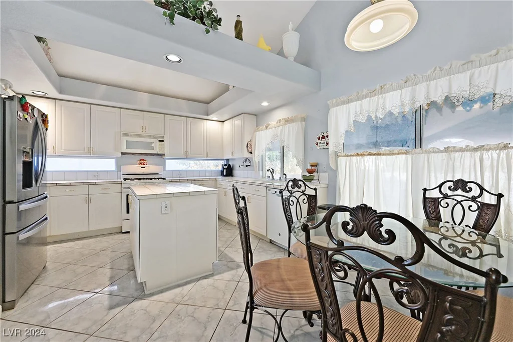 8474 Chinook Candy, Las Vegas, NV 89113