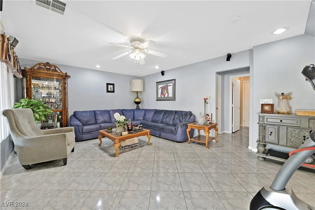 8474 Chinook Candy, Las Vegas, NV 89113