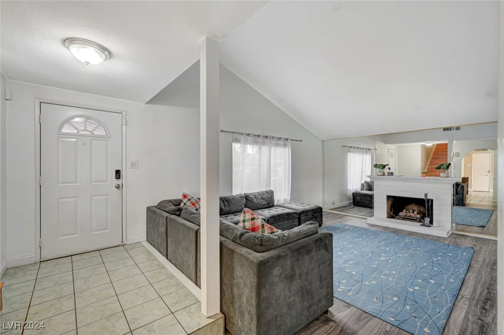 3933 Manford, Las Vegas, NV 89104