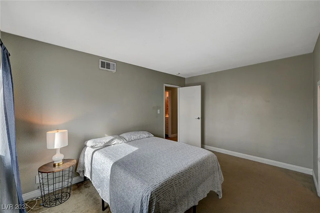 3933 Manford, Las Vegas, NV 89104