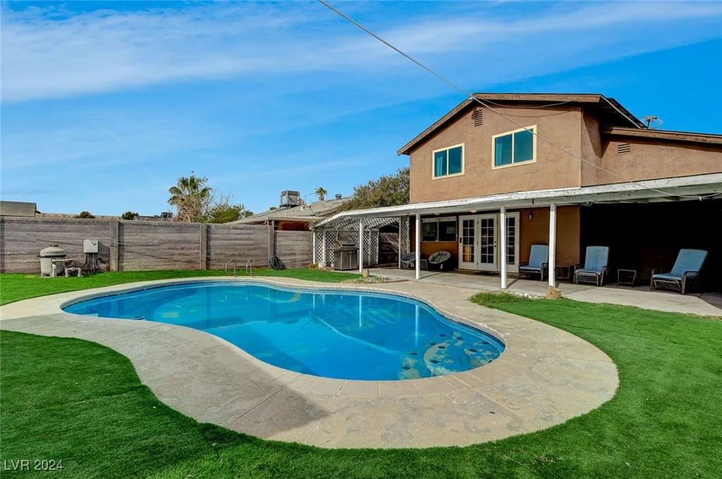 3933 Manford, Las Vegas, NV 89104