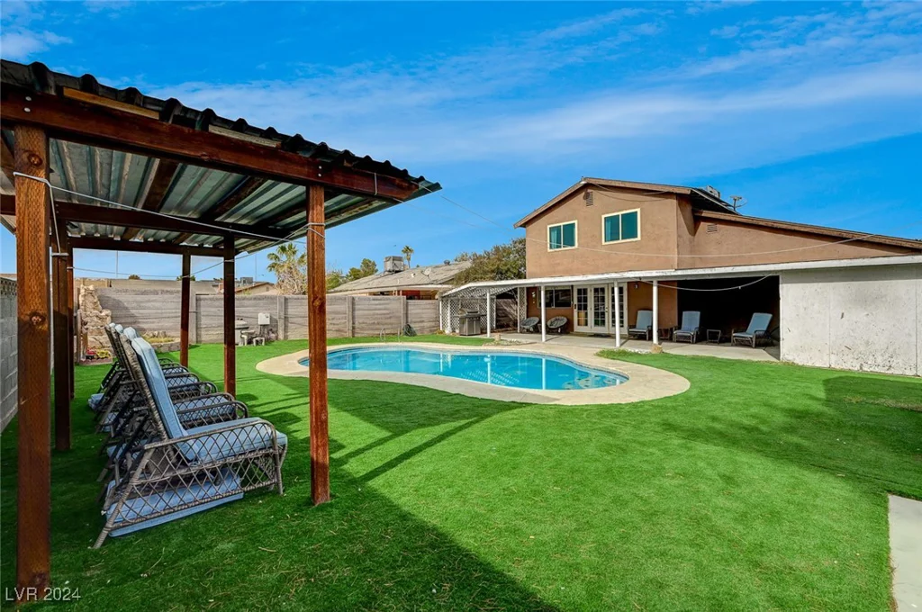 3933 Manford, Las Vegas, NV 89104
