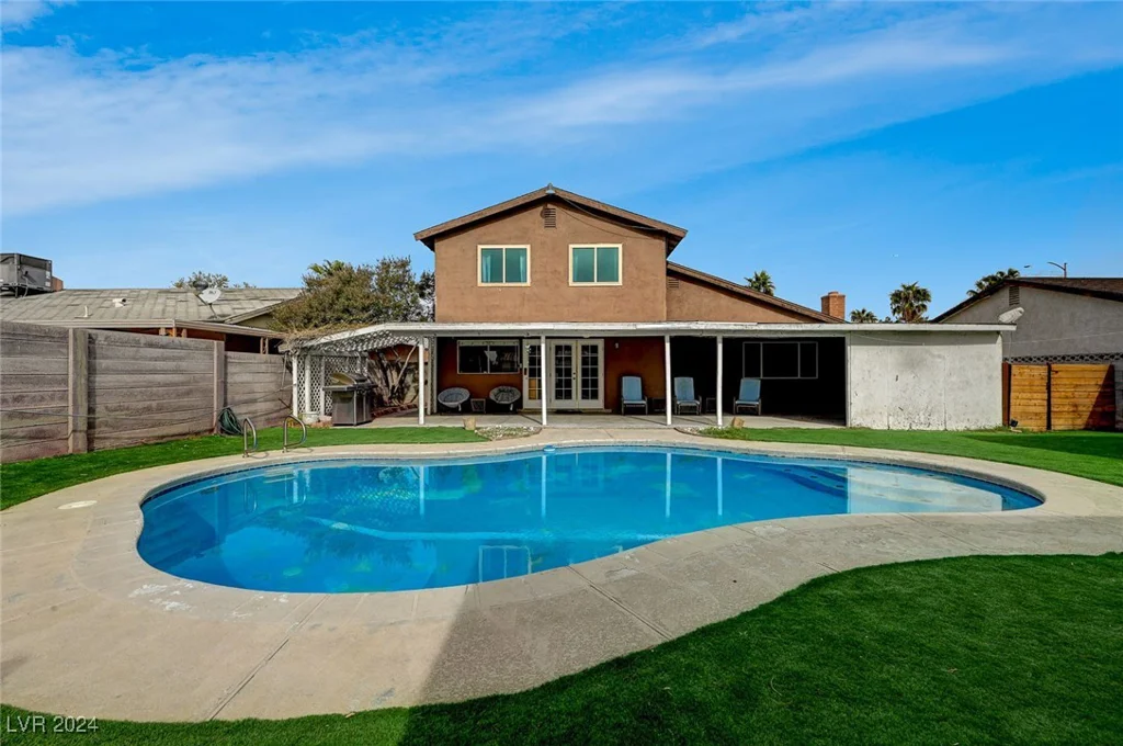 3933 Manford, Las Vegas, NV 89104