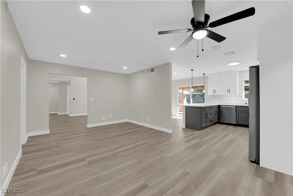 6555 Shasta, Las Vegas, NV 89103