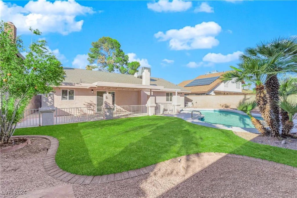 6555 Shasta, Las Vegas, NV 89103