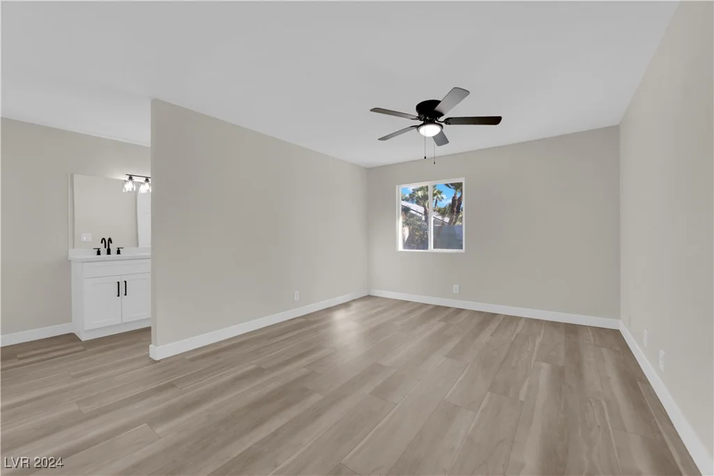 6555 Shasta, Las Vegas, NV 89103