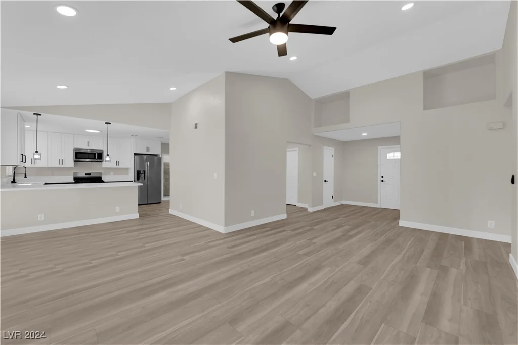 6555 Shasta, Las Vegas, NV 89103