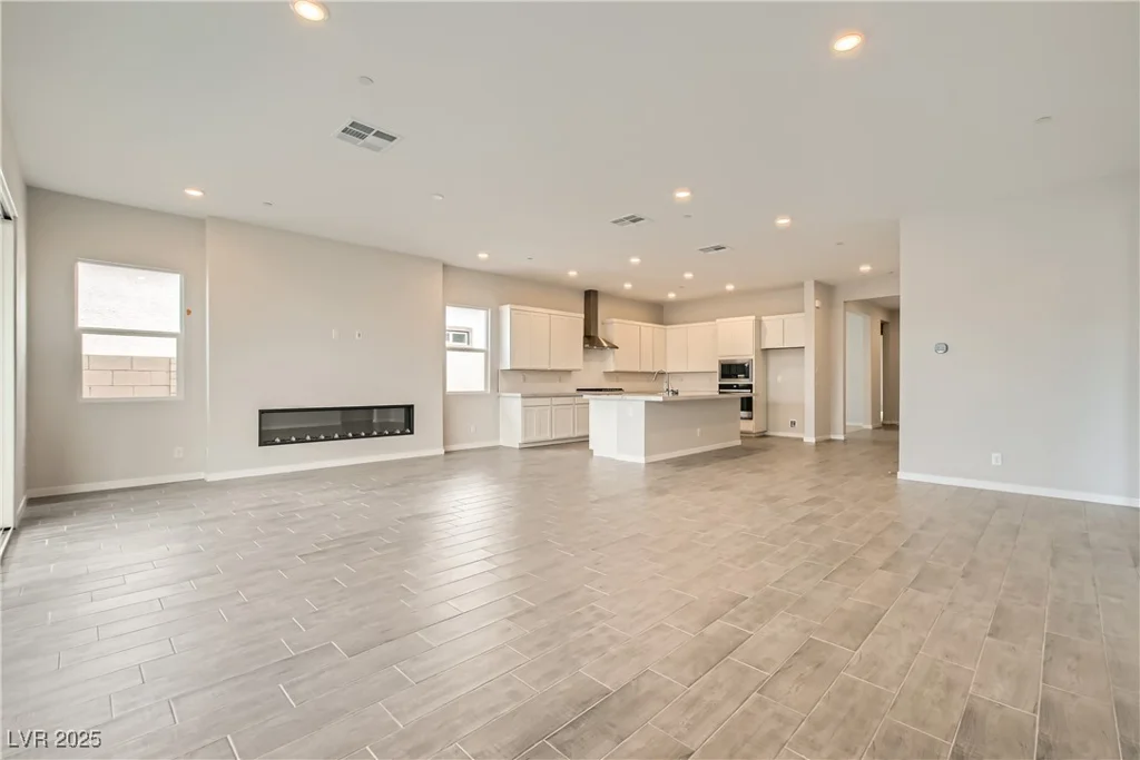 853 Bittern Lake, Henderson, NV 89011