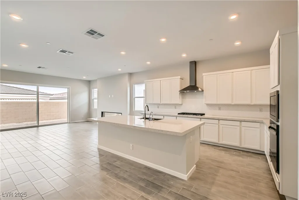 853 Bittern Lake, Henderson, NV 89011