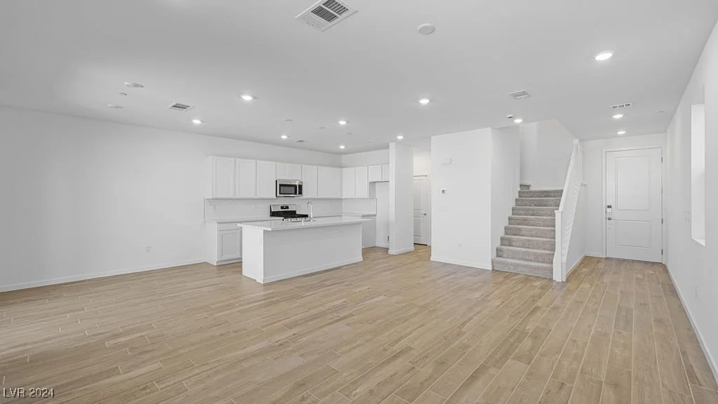 651 Water, Henderson, NV 89015