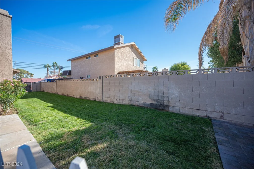 5435 Mountain Vista, Las Vegas, NV 89120