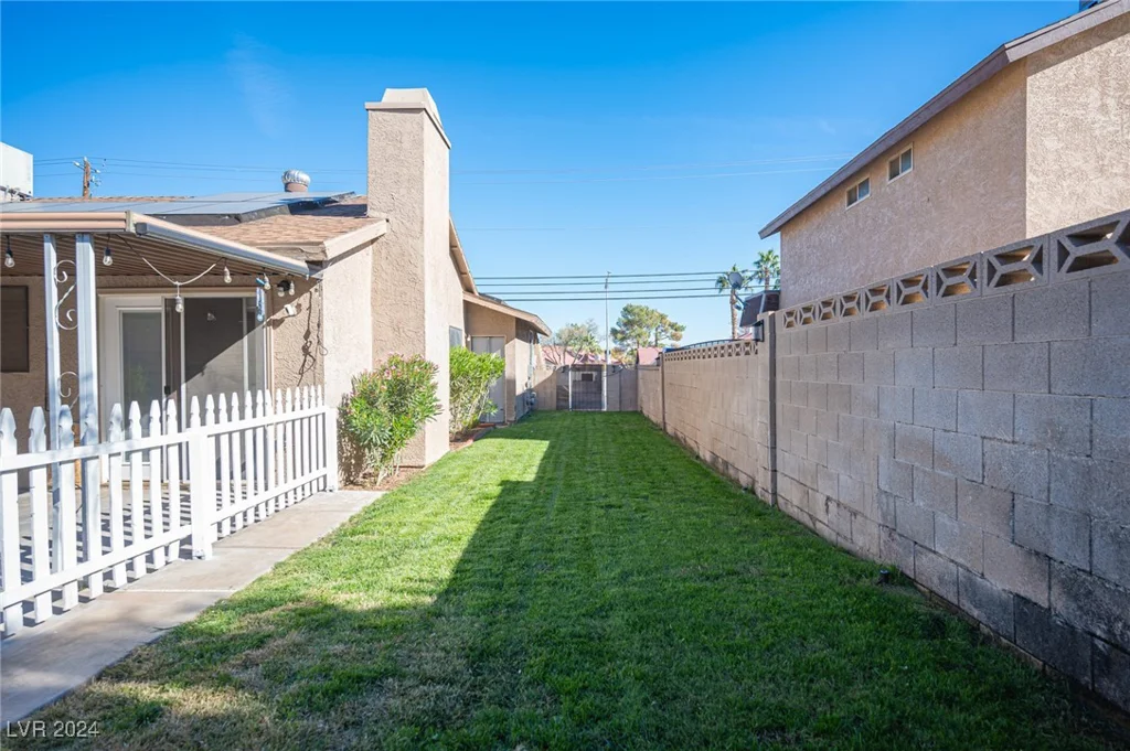 5435 Mountain Vista, Las Vegas, NV 89120