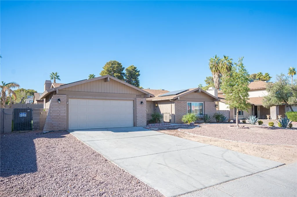 5435 Mountain Vista, Las Vegas, NV 89120