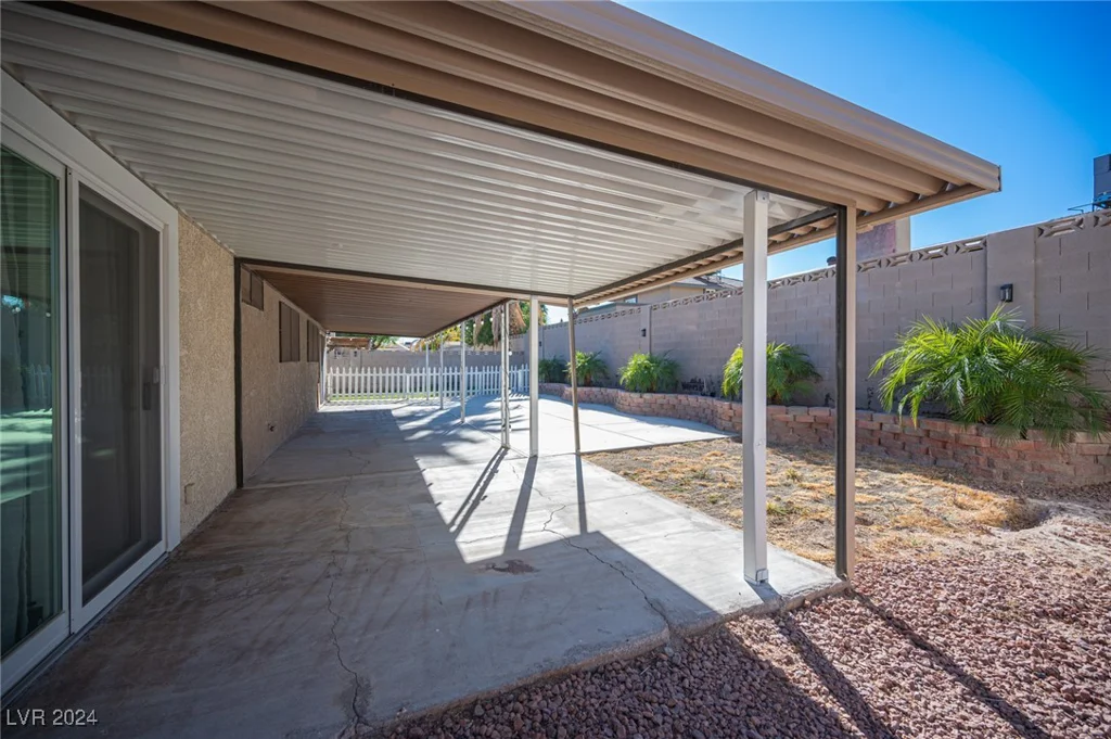 5435 Mountain Vista, Las Vegas, NV 89120