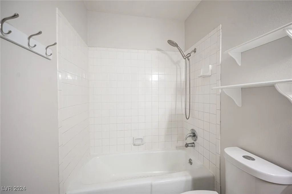 5435 Mountain Vista, Las Vegas, NV 89120
