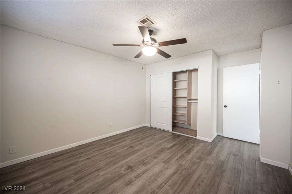 5435 Mountain Vista, Las Vegas, NV 89120