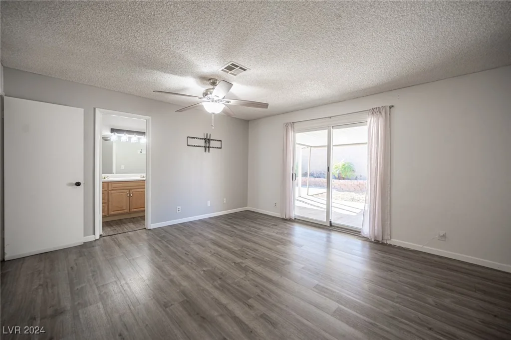 5435 Mountain Vista, Las Vegas, NV 89120