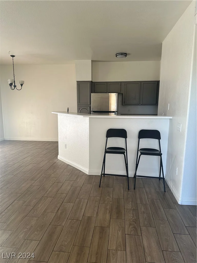 5415 Harmon, Las Vegas, NV 89103