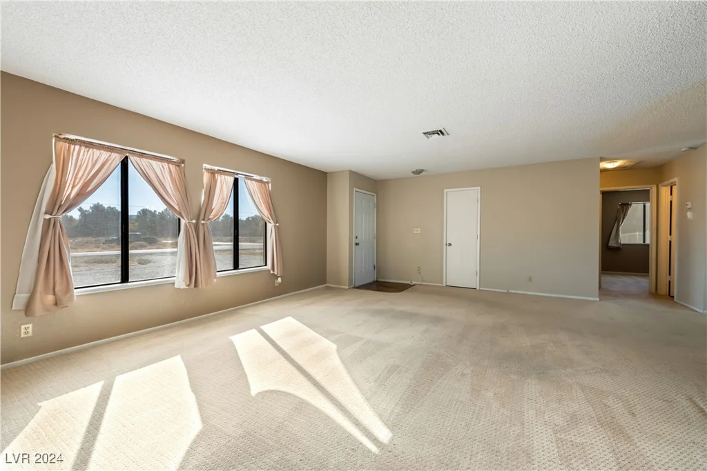 2360 Greyhound, Pahrump, NV 89060