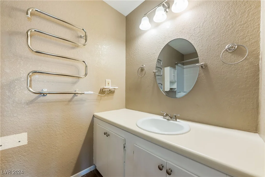 2360 Greyhound, Pahrump, NV 89060