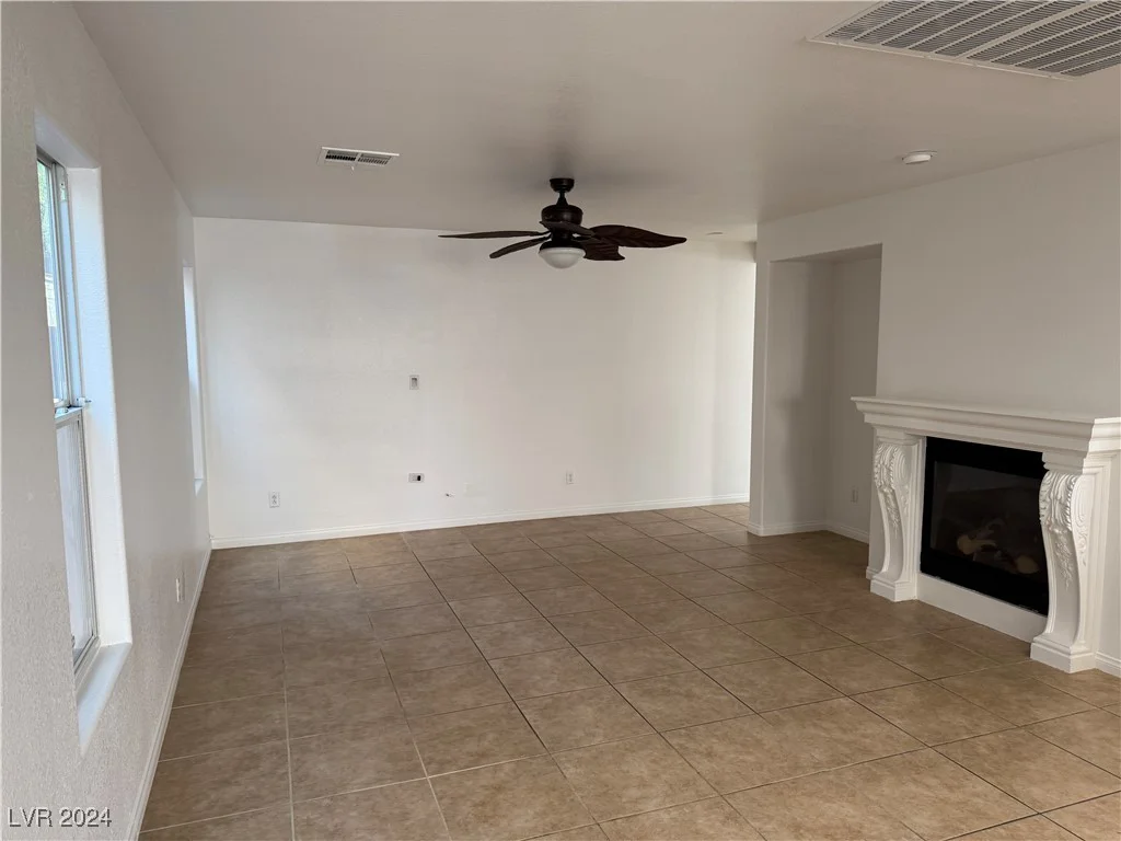 9092 Iron Cactus, Las Vegas, NV 89148