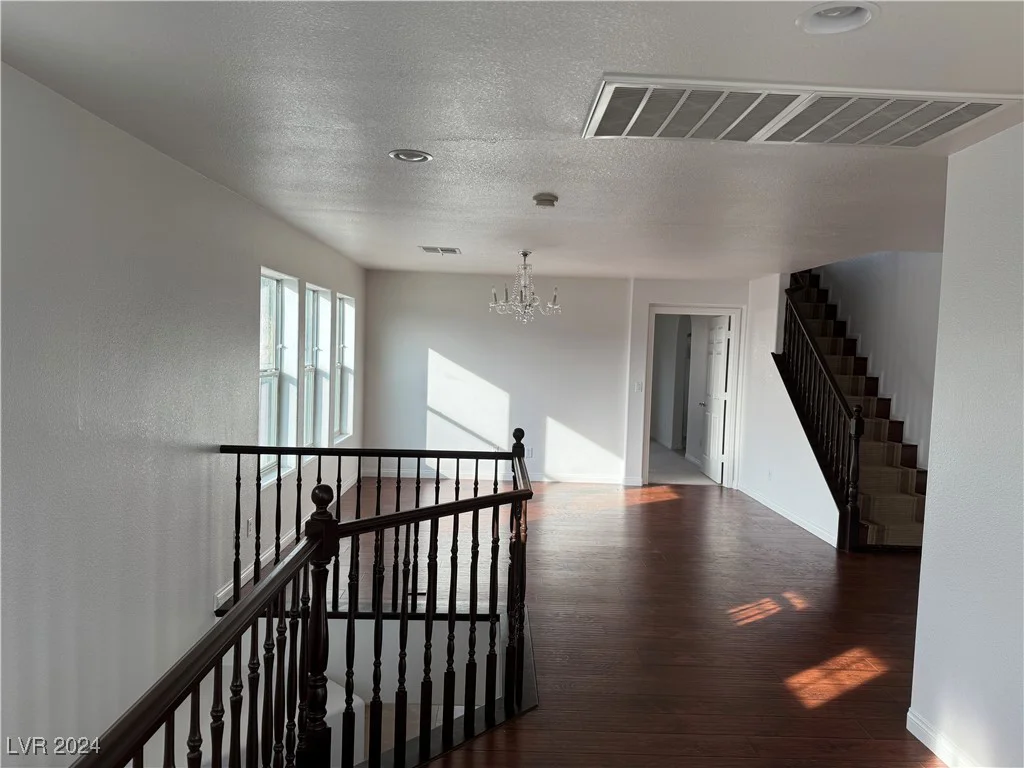 9092 Iron Cactus, Las Vegas, NV 89148
