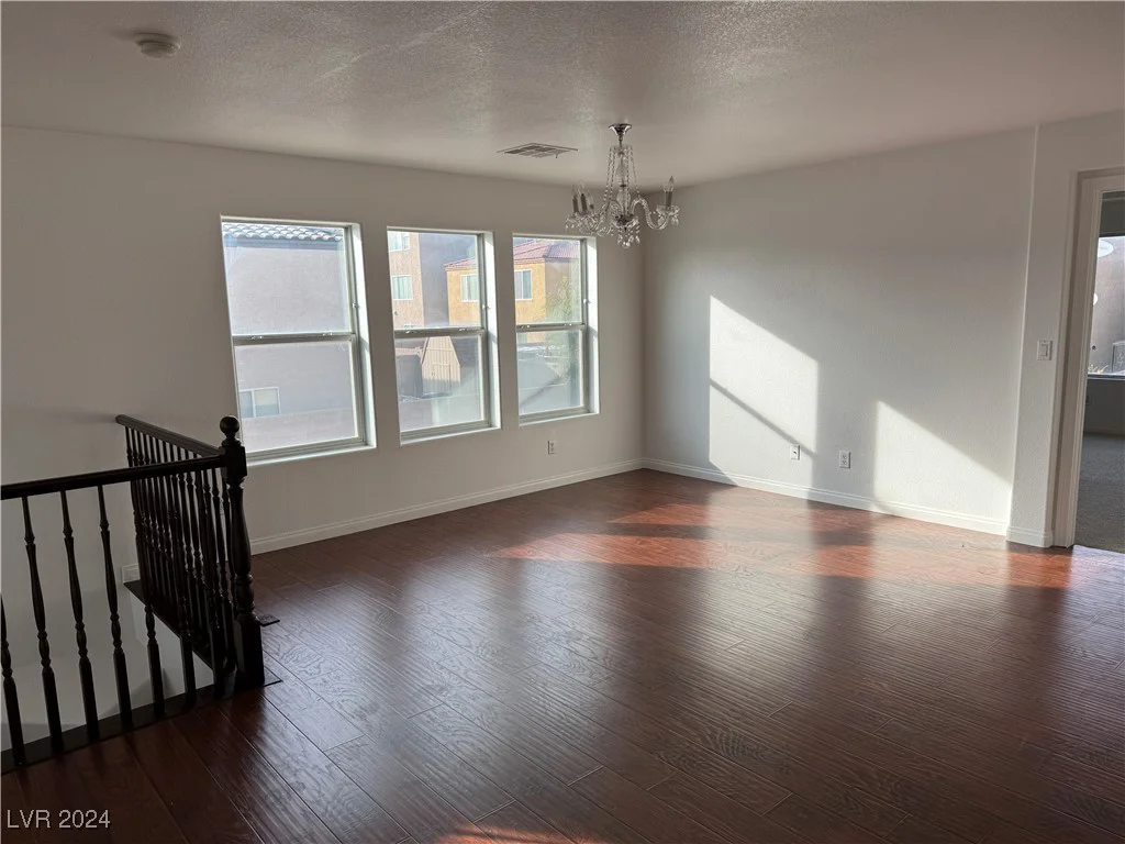 9092 Iron Cactus, Las Vegas, NV 89148