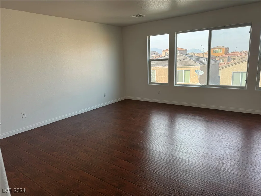 9092 Iron Cactus, Las Vegas, NV 89148
