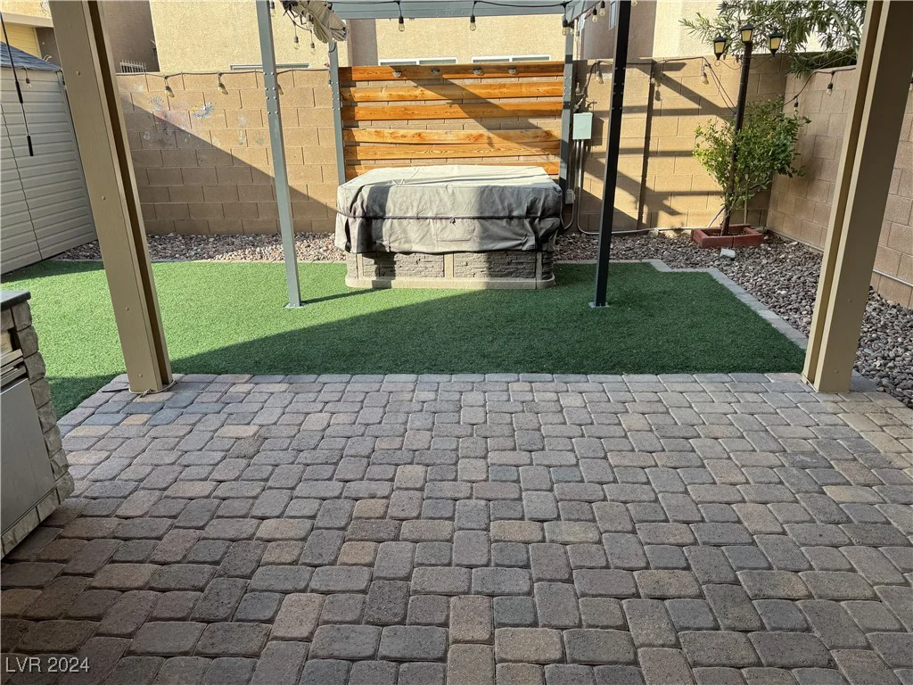 9092 Iron Cactus, Las Vegas, NV 89148