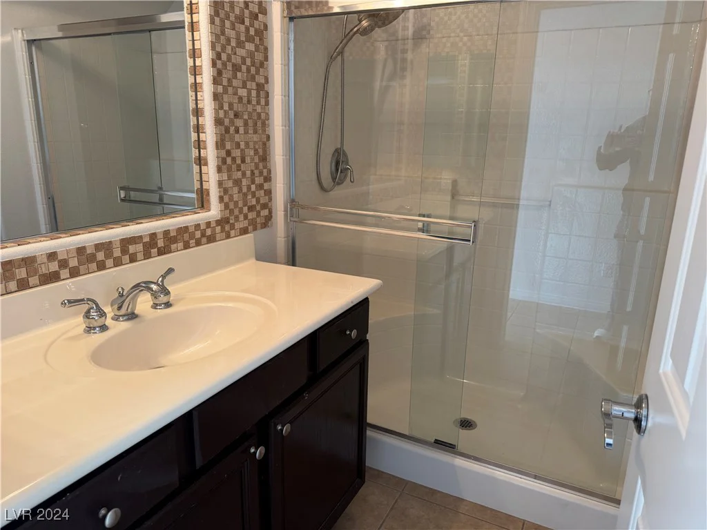 9092 Iron Cactus, Las Vegas, NV 89148